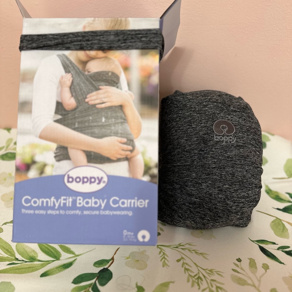 Boppy baby carrier. Like new condition